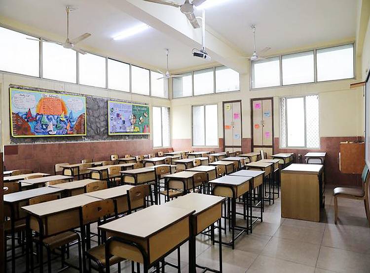 26 साल की टीचर ने किया 14 साल के छात्र का यौन शोषण, उसे लेकर भाग गई