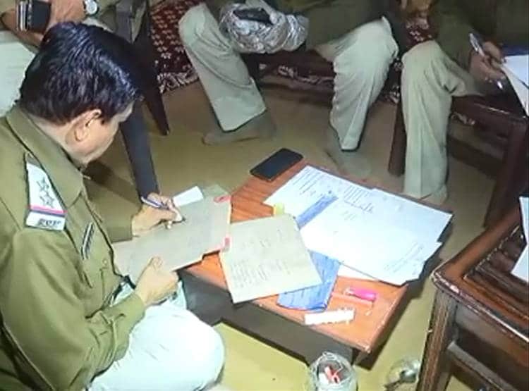 साध्वी प्रज्ञा को इस पैकेट में मिला था संद‍िग्ध पाउडर