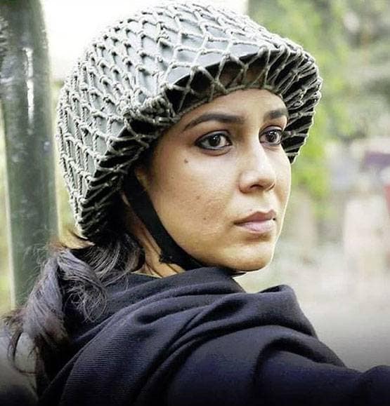 आमिर की दंगल में नजर आई ये एक्ट्रेस बनना चाहती थी पत्रकार, आज बड़ा नाम