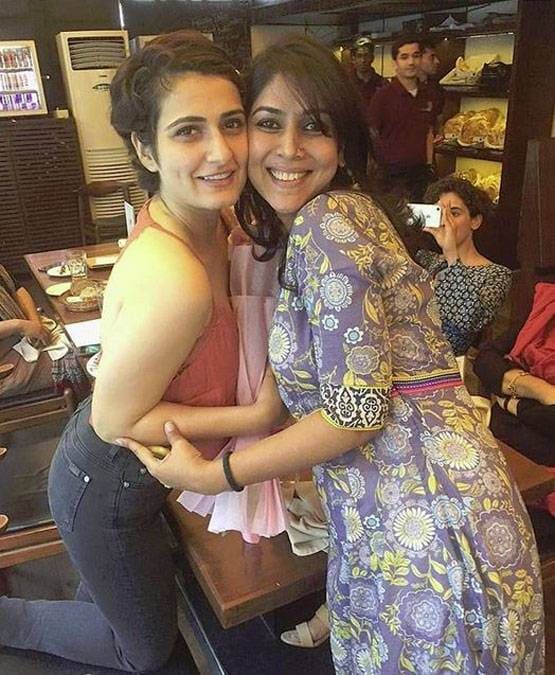 आमिर की दंगल में नजर आई ये एक्ट्रेस बनना चाहती थी पत्रकार, आज बड़ा नाम