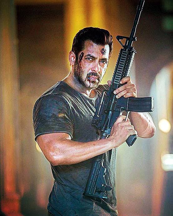 इमरान खान का बेतुका बयान- बॉलीवुड के कारण PAK में बढ़ रहे सेक्स अपराध