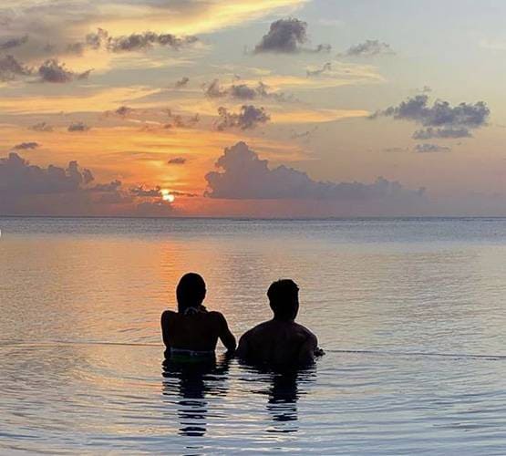 सारा अली खान की फैमिली संग डीप सी डाइविंग, फोटोज हुईं वायरल