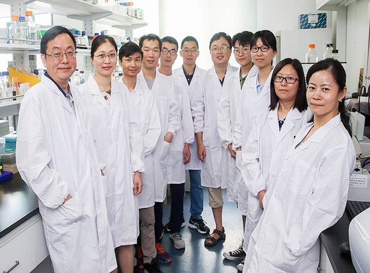 चीन ने दिया US को झटका, वापस बुला लिए 16 हजार वैज्ञानिक