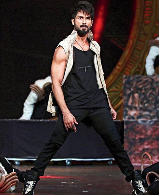 वो एक्टर्स जो कभी थे बैकग्राउंड डांसर, आज हैं इंडस्ट्री के चमकते सितारे