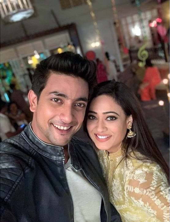 16 साल पहले जिस बच्चे से सेट पर मिली थीं श्वेता, वो अब है उनका को स्टार