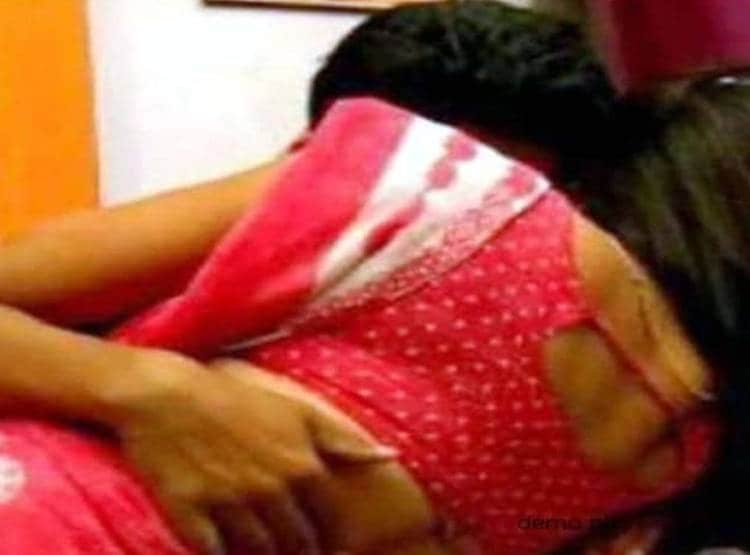 प्रेम संबंधों में रोड़ा बनी सास की सांप से डसवाकर हत्या, ऐसे खुला राज