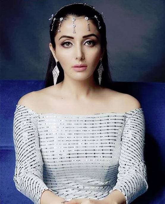 जन्म के 16 दिन बाद उठा पिता का साया, भावुक कर देगी हिमेश की हिरोइन की कहानी