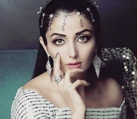 जन्म के 16 दिन बाद उठा पिता का साया, भावुक कर देगी हिमेश की हिरोइन की कहानी