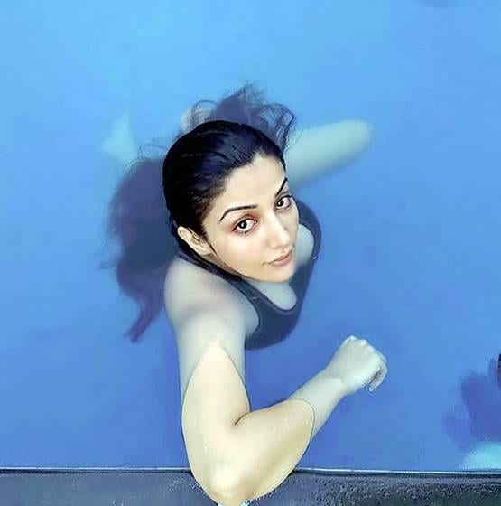 जन्म के 16 दिन बाद उठा पिता का साया, भावुक कर देगी हिमेश की हिरोइन की कहानी