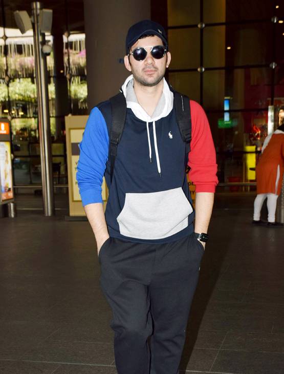 लाइमलाइट से दूर रहते हैं सनी देओल के दोनों बेटे, एयरपोर्ट पर साथ आए नजर