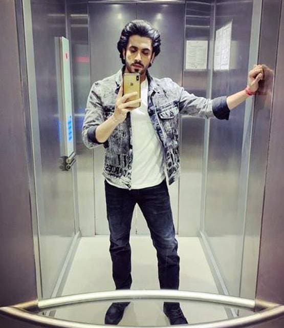 स्ट्रगल के दिनों में खाई थी डायरेक्टर की डांट, आज बॉलीवुड में फेमस हैं सनी