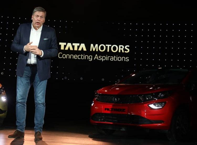TATA की सबसे सेफ कार सिर्फ 5.29 लाख में, ऐसे करें बुकिंग
