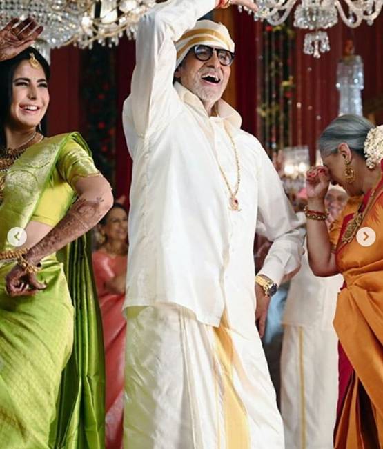 सात फेरे लेने को तैयार कटरीना, शादी में जमकर झूमे अमिताभ-जया