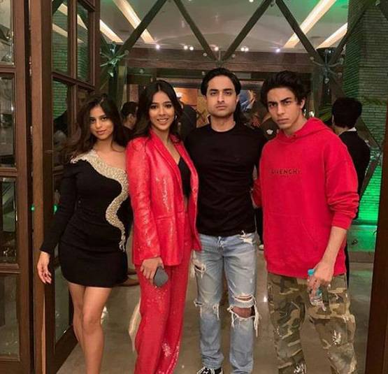 सुहाना खान से तैमूर तक इतने महंगे कपड़े पहनते हैं ये स्टार किड्स