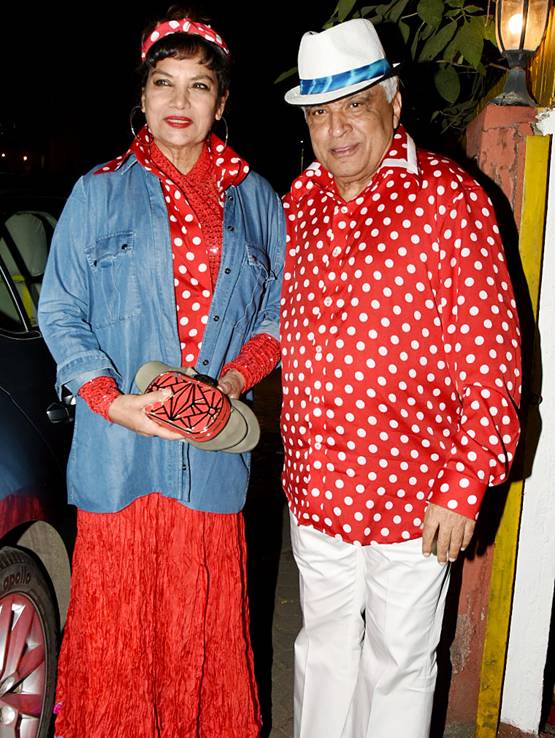 जावेद अख्तर बर्थडे: रेट्रो लुक में सेलेब्स, फरहान ने लिया अमिताभ का गेटअप