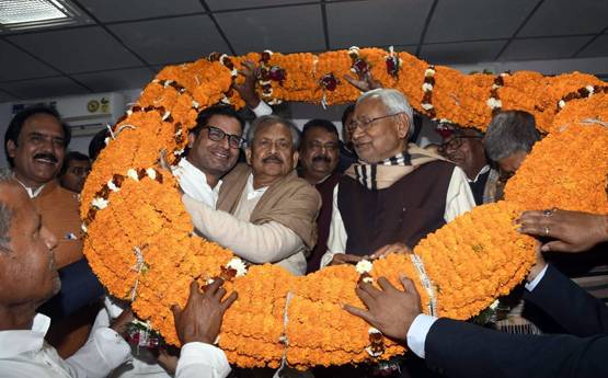 कौन हैं प्रशांत किशोर, जो UN की नौकरी छोड़ बने पॉलिटिक्स के 'PK'