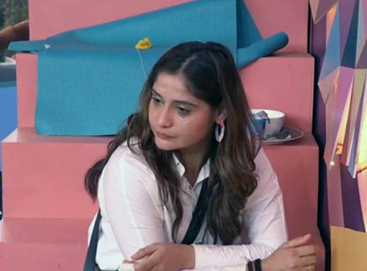 दीपिका-लक्ष्मी के सामने रोईं मधुरिमा, सुनाया बचपन का दर्दनाक किस्सा