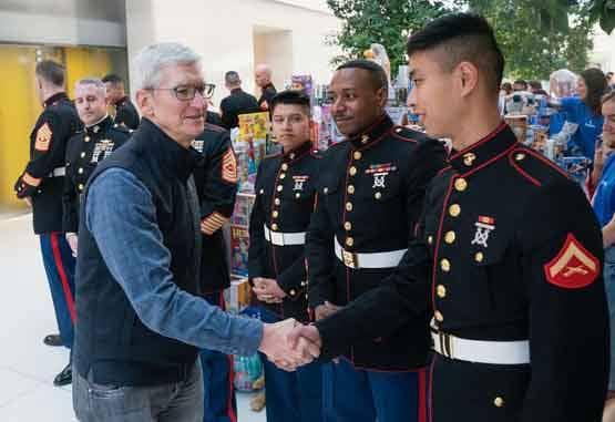 जानिए- 2019 में क्यों और कितनी कम हो गई एप्पल CEO टिम कुक की सैलरी