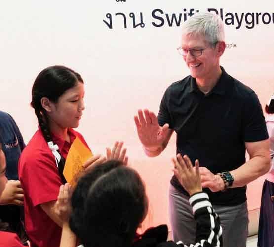 जानिए- 2019 में क्यों और कितनी कम हो गई एप्पल CEO टिम कुक की सैलरी