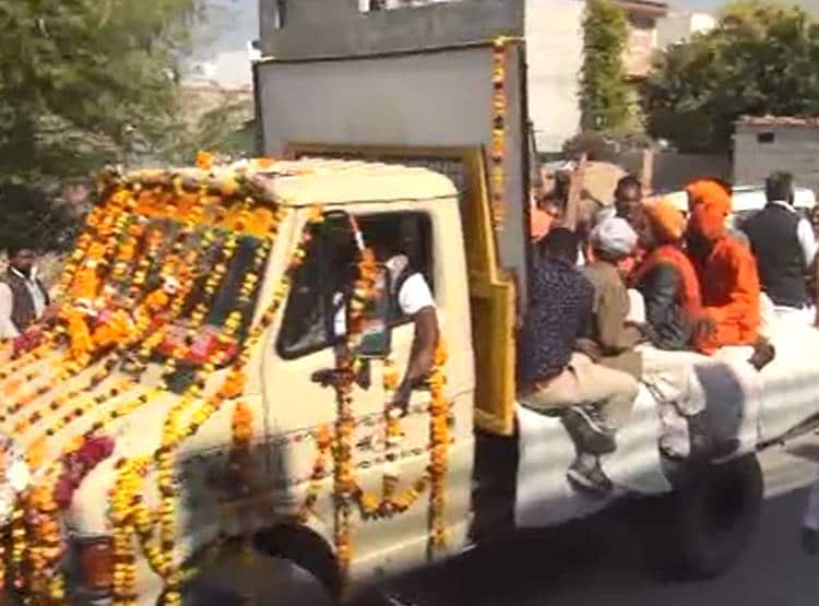 'ड्राइवर' की अंत‍िम यात्रा में जन सैलाब,  IAS-IPS भी हुए शाम‍िल