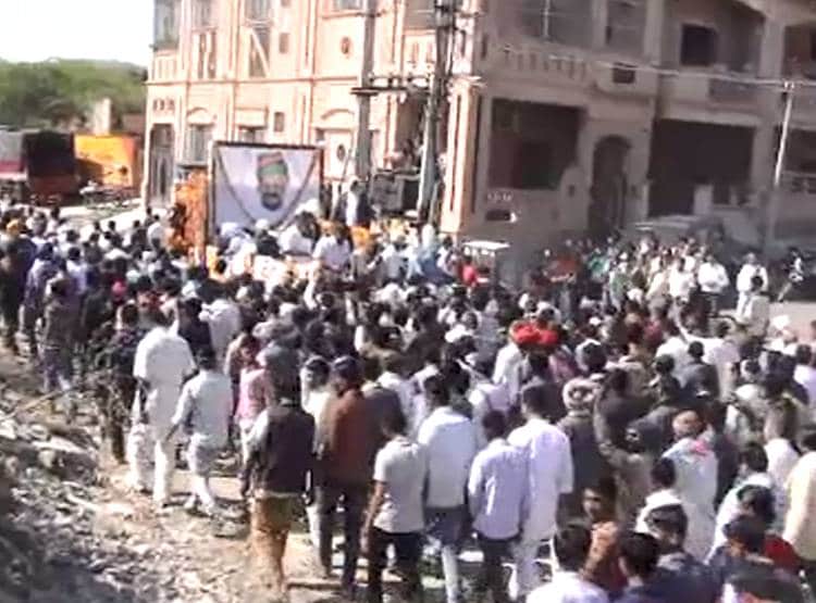 'ड्राइवर' की अंत‍िम यात्रा में जन सैलाब,  IAS-IPS भी हुए शाम‍िल