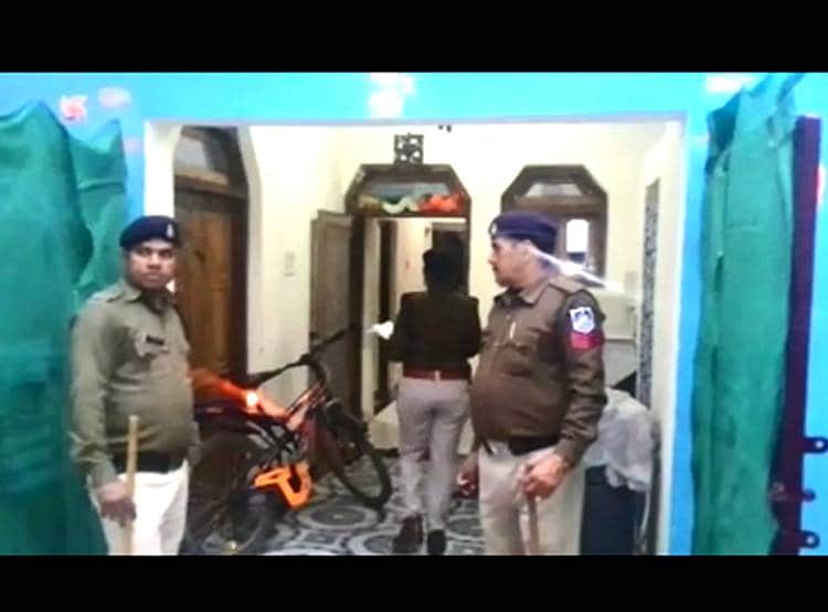 पर‍िवार में 3 कत्ल कर पार्टी में पहुंचा स्टूडेंट, पहना 5 हजार का सूट