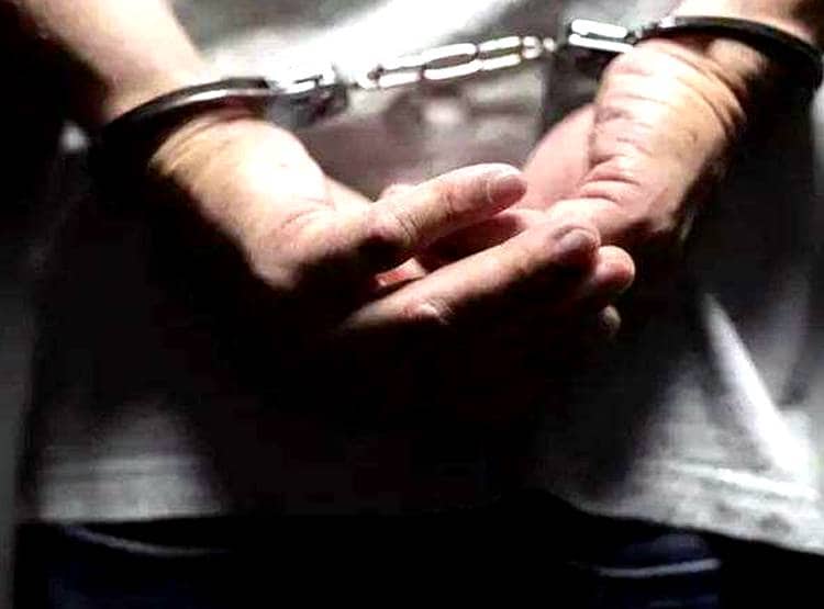 पर‍िवार में 3 कत्ल कर पार्टी में पहुंचा स्टूडेंट, पहना 5 हजार का सूट