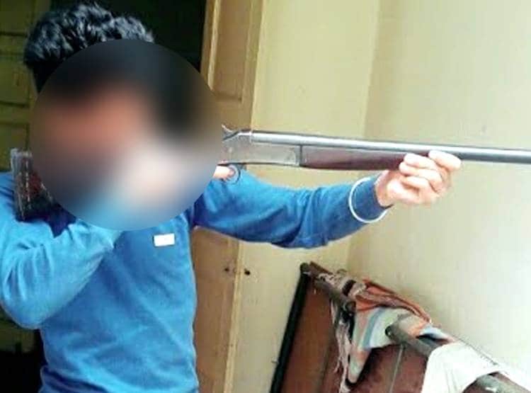 पर‍िवार में 3 कत्ल कर पार्टी में पहुंचा स्टूडेंट, पहना 5 हजार का सूट