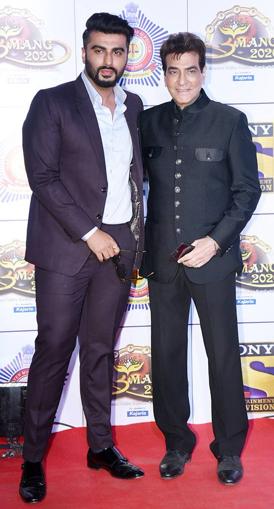 Umang 2020: सलमान-शाहरुख समेत इन बॉलीवुड स्टार्स ने की शिरकत, PHOTOS