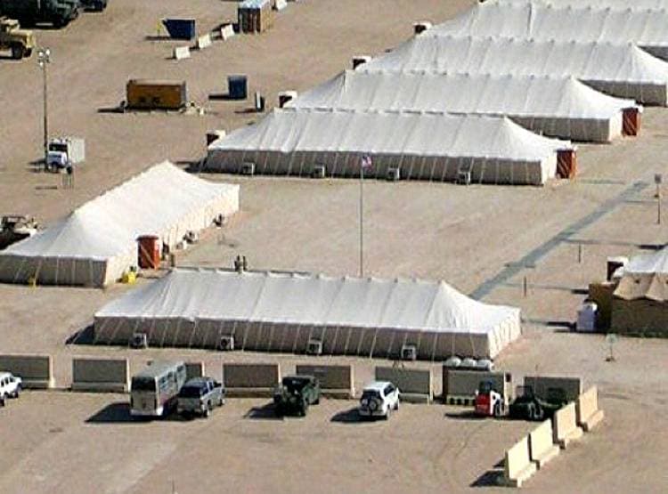 ईरान को ऐसे घेर रखा है US ने, खाड़ी में 100 से ज्यादा बेस