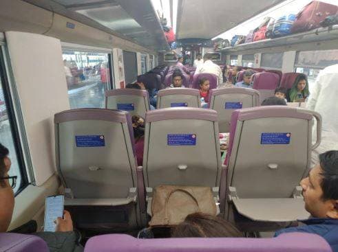 सुहाना होगा सफर, 100 रूटों पर चलेंगी 150 हाईटेक ट्रेन, सुविधा प्लेन जैसी