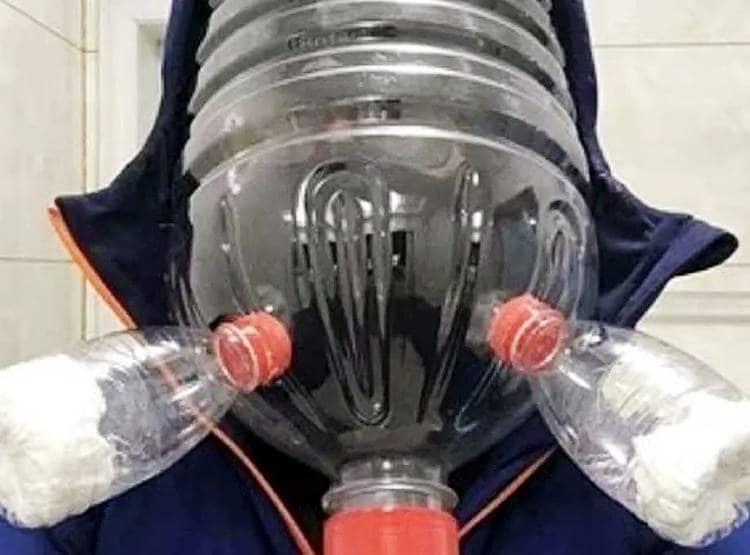 Coronavirus: चीन के लोग लगा रहे हैं ब्रा, सैनिटरी पैड्स, संतरे के मास्क