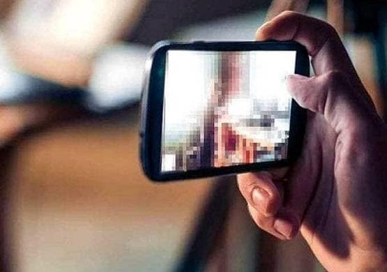 पोर्न वीडियो में नहीं दिखा सबटाइटल, शख्स ने कर दिया मुकदमा