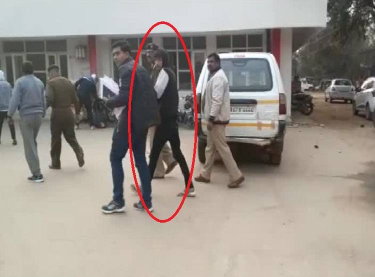 शादीशुदा भांजी को मामा से हुआ प्यार, कर दी पति की हत्या