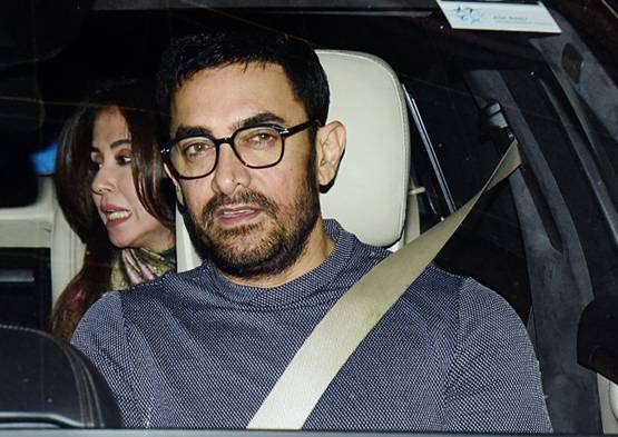 सालों बाद साथ दिखे आमिर खान-उर्मिला मातोंड़कर, स्क्रीनिंग में हुए स्पॉट