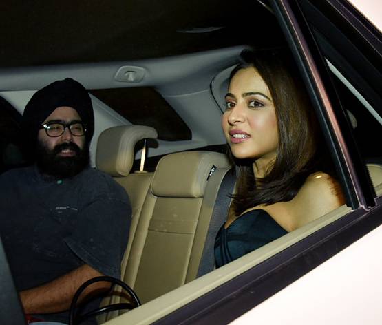 सिद्धार्थ मल्होत्रा के बर्थडे बैश में स्टार्स का जमावड़ा, PHOTOS