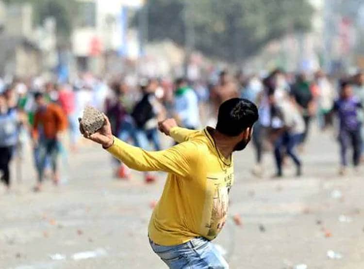 घर से बाहर न‍िकला इंजीन‍ियर, 100 कदम दूर ही सीने में पड़ी गोली