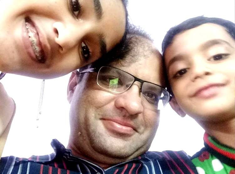 बेरोजगारी की मार, दो बच्चों की हत्या कर मेट्रो ट्रेन के आगे कूदा बाप