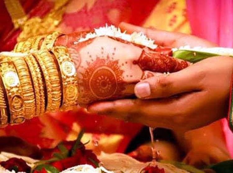 चीनी लड़की भारत के लड़के से शादी करने पर अमादा, 14 फरवरी को लेंगे फेरे