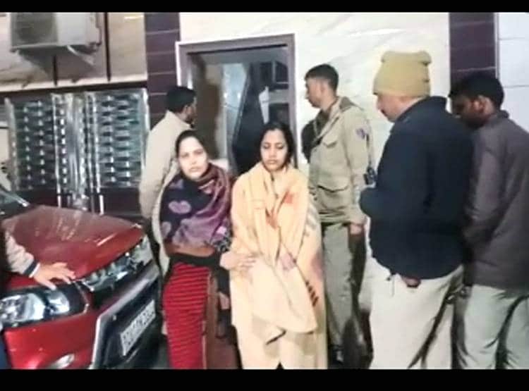 बेरोजगारी की मार, दो बच्चों की हत्या कर मेट्रो ट्रेन के आगे कूदा बाप