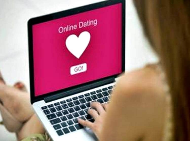 App पर लड़की बनकर करता था अश्लील चैट, बना रखी थी रेट ल‍िस्ट