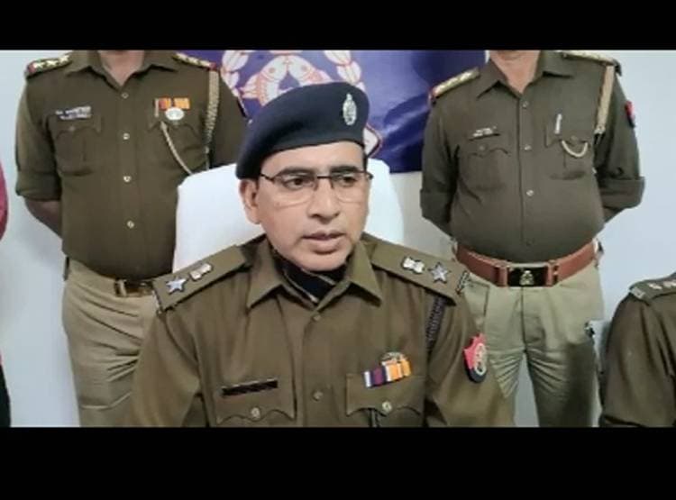 दो टीचर्स को एक लड़की से हुआ प्यार, लव ट्रांएगल में गई दोनों की जान