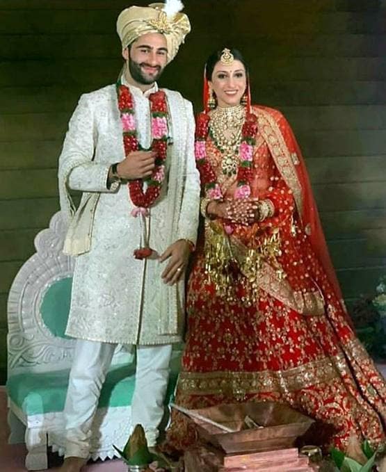 भाई की बारात लेकर पहुंचीं करीना-करिश्मा, वायरल अरमान का वेडिंग एलबम