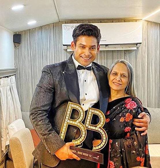 इंटीरियर डिजाइनिंग कर चुके हैं सिद्धार्थ, यहां से की है पढ़ाई