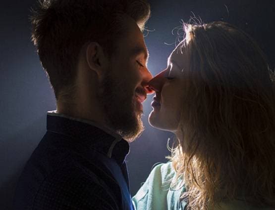 किसिंग के जोश में भूल गया लड़की की शर्त, पहुंचा हॉस्पिटल