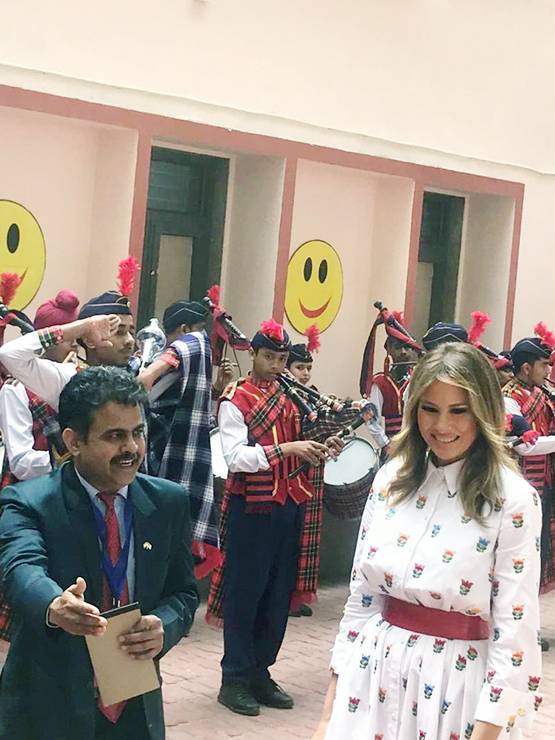 मेलानिया ट्रंप ने देखे दिल्ली के दो स्कूल, विज‍िटर बुक में लिखी ये बात