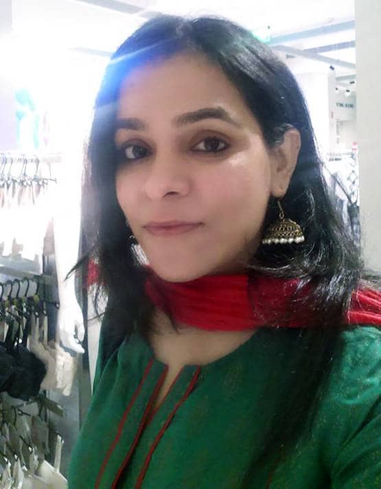 कौन हैं बुर्के में शाहीन बाग पहुंची गुंजा कपूर, जिन्हें मोदी भी करते हैं फॉलो