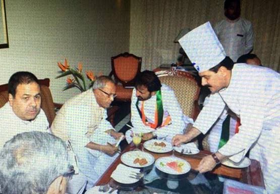 शेफ Suresh Khanna, जो संभाल रहे हैं ट्रंप की मेहमाननवाजी की रसोई