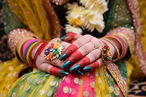 गुपचुप कर रहा था तीसरी शादी, पहली पत्नी पहुंच गई वेन्यू और...