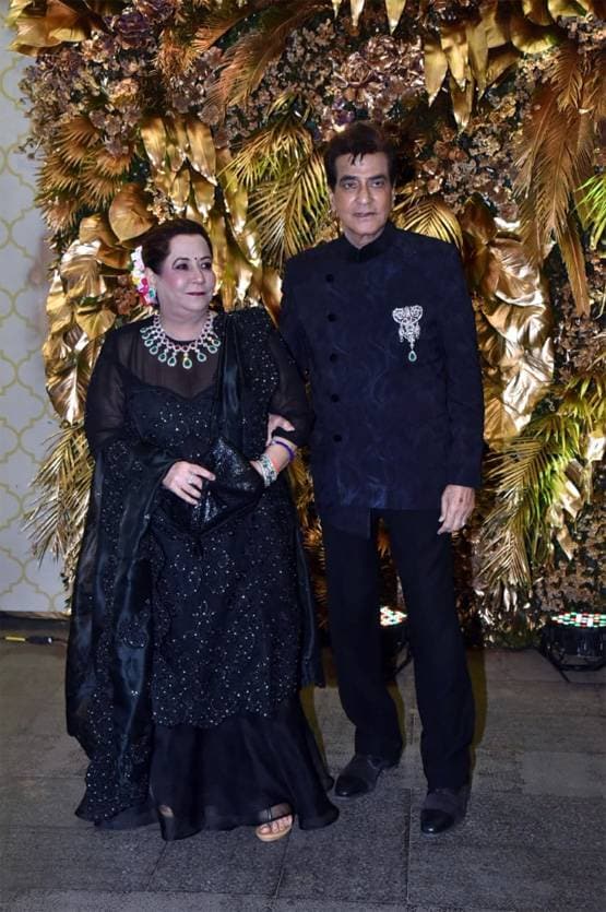 करीना के भाई अरमान के वेडिंग रिसेप्शन में पहुंचा बॉलीवुड, देखें तस्वीरें